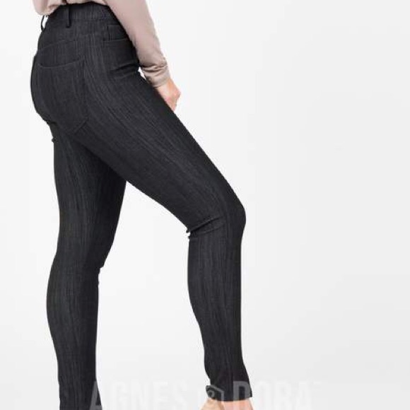 Agnes & Dora Black Denim Center Seam Pant - Picture 3 of 8